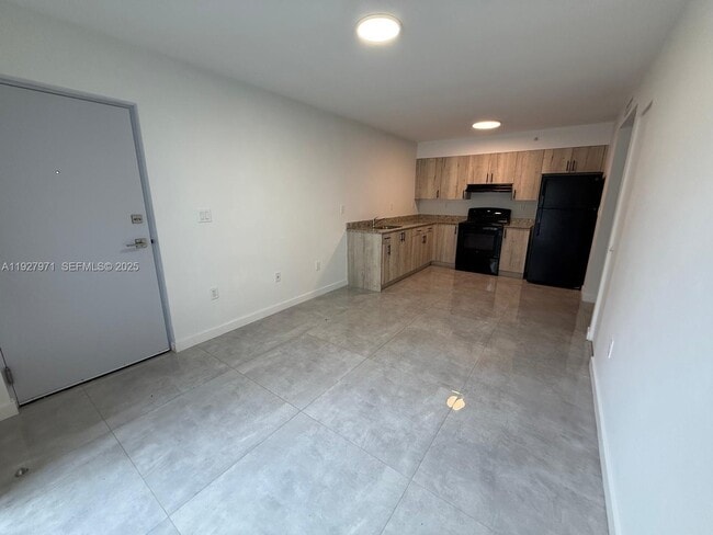 Photo - 14752 NE 6th Ave Unit 205