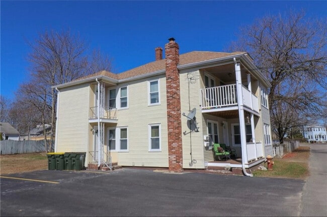 Photo - 8-10 California Ave Unit 1