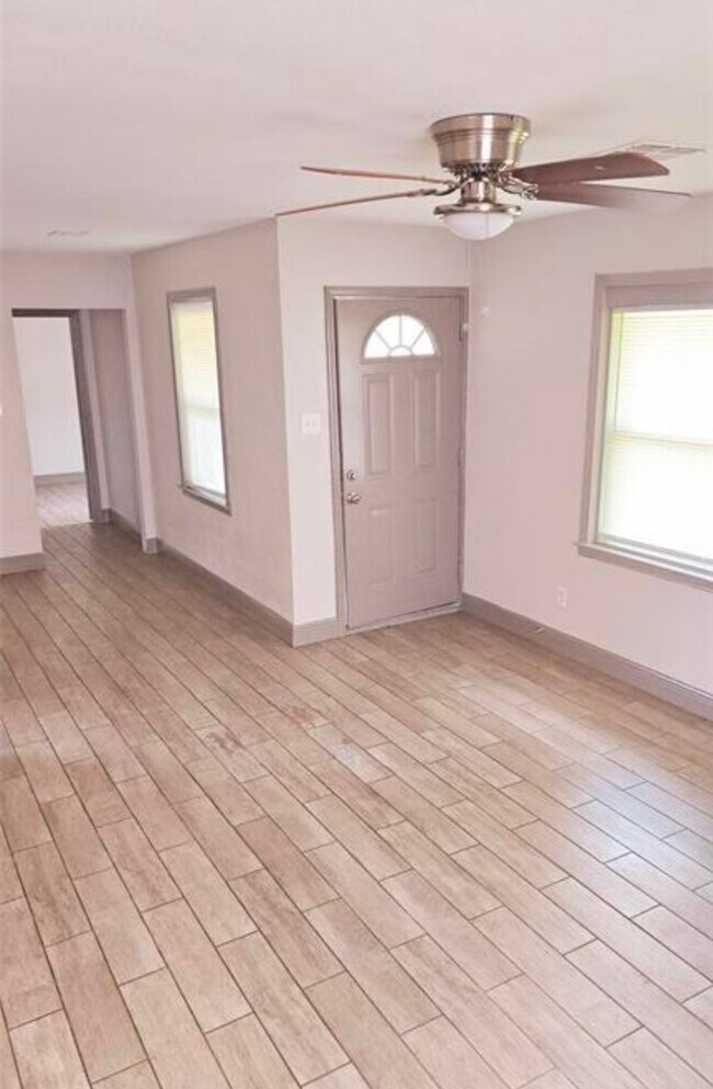 Photo - 3308 Sophie Ann Dr