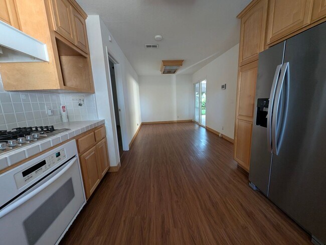 Photo - 118 Azucar Ave