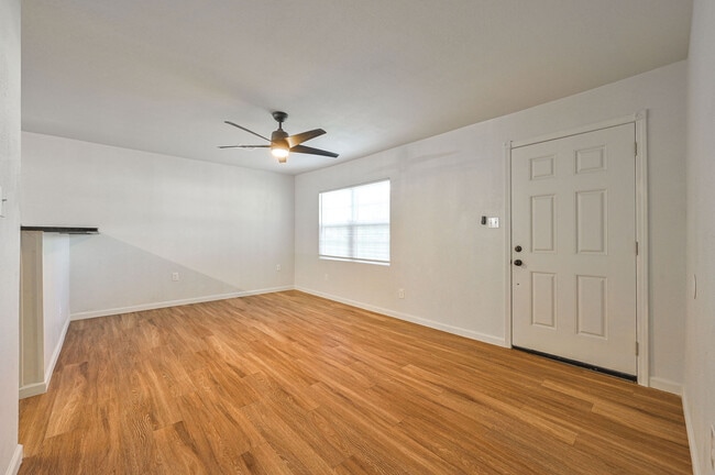 Photo - 3732 NW 26th St