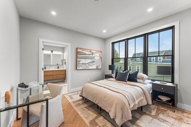 Photo - 106 Moore St Unit 8