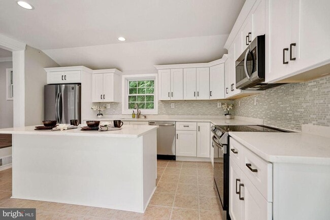 Photo - 9101 Old Keene Mill Rd