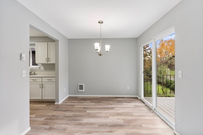 Photo - 3bd/ 1bth apartment - Best Value in West Linn! Unidad 5321