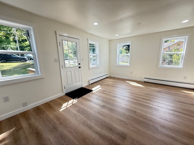 Building Photo - 1 Bedroom House in Tranquil Setting With L...
