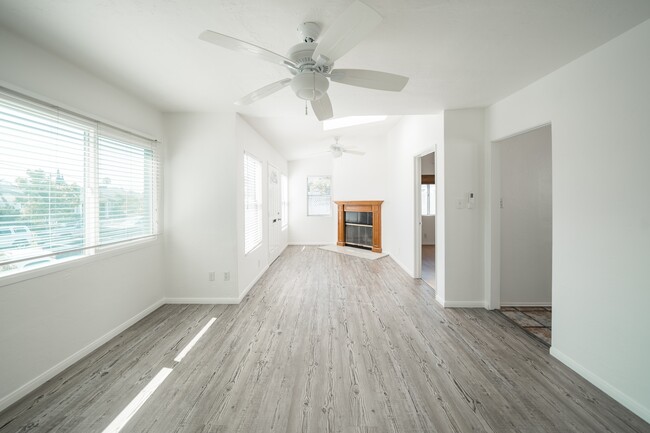 Photo - 4816 Bancroft St