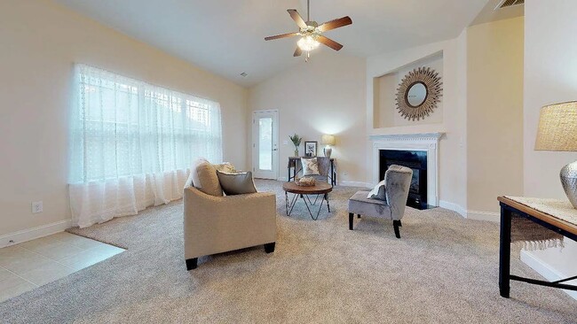 Photo - 323 Huntwood Dr