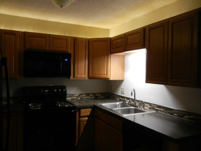 Maple Ridge Apartments Maple Ridge Apartments