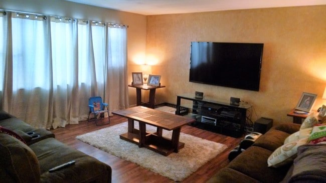 Building Photo - 822 Kingsland Ln Unit 1