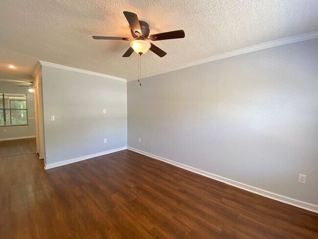 Photo - The Riverway at Aichele Terrace