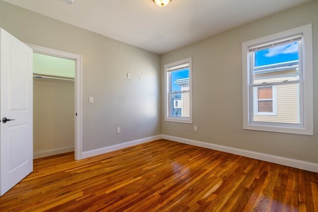 Photo - 30 Chestnut Ave Unidad #3
