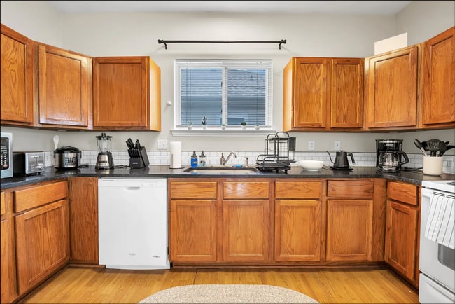 Photo - 1425 James Ave Unidad B