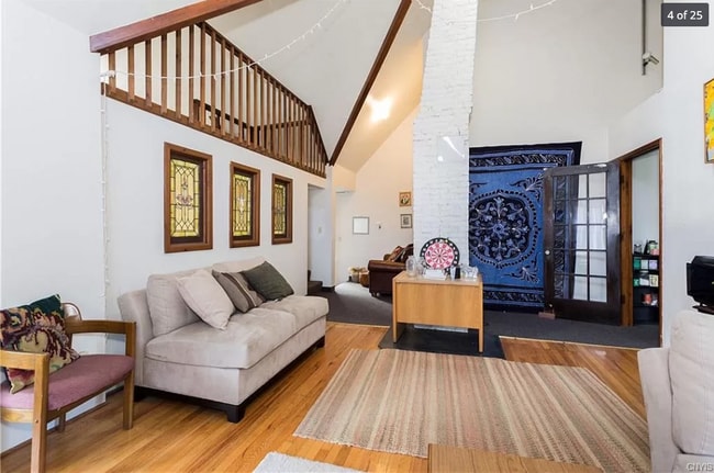 Upper level living room - 1016 Lancaster Ave Townhome
