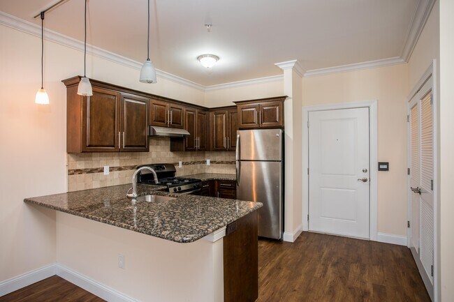 Photo - 221 62nd St Unidad 203