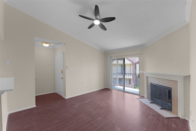 Photo - 2120 El Paseo St Unidad False