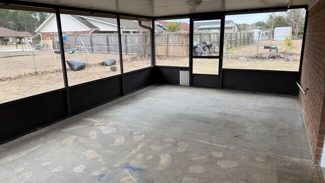 Photo - MOVE-IN SPECIAL: 50% OFF 1st FULL MONTH'S RENT!**