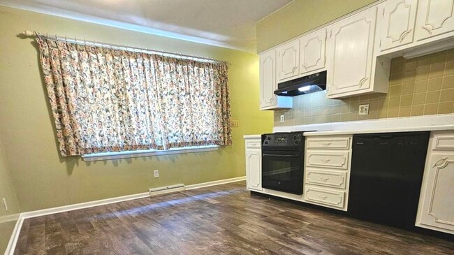 Photo - 714 N Bridge St Unit 0