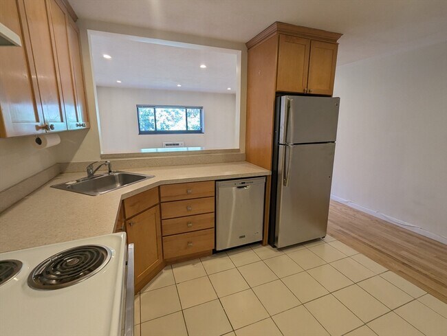 Photo - 15 Walbridge St Unit 31