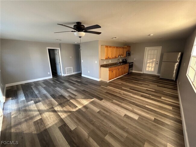 Photo - 8422 Robin Rd