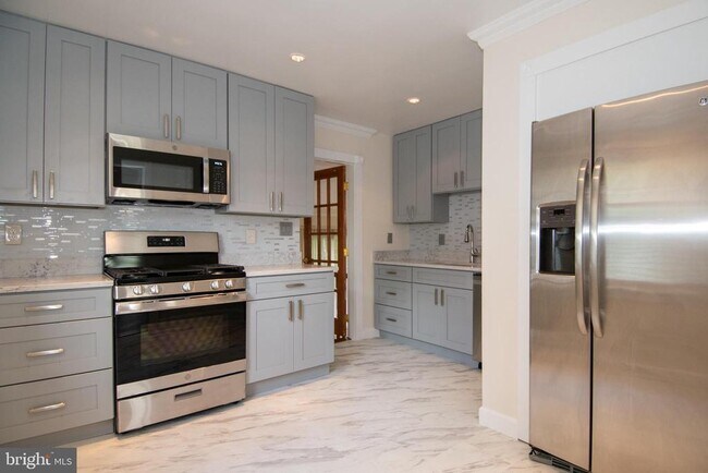 Photo - 6733 Gouthier Rd