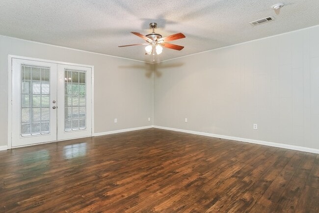 Photo - 8707 Oakhaven Dr