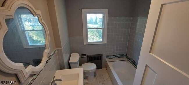 Photo - 229 Carnegie Pl