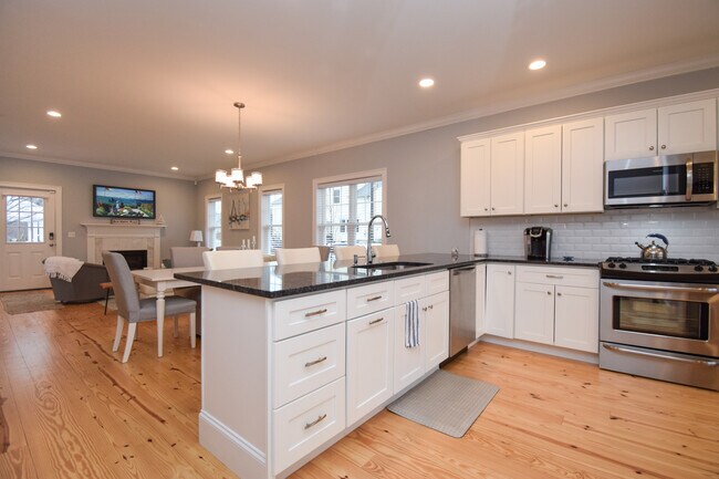 Photo - 19 Eustis Ave