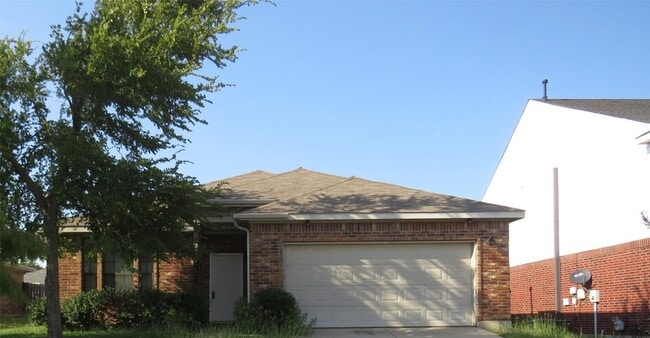 Building Photo - 2821 Hilcroft Ave Rental