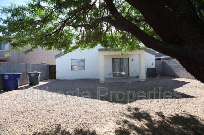 15216 N B Ct