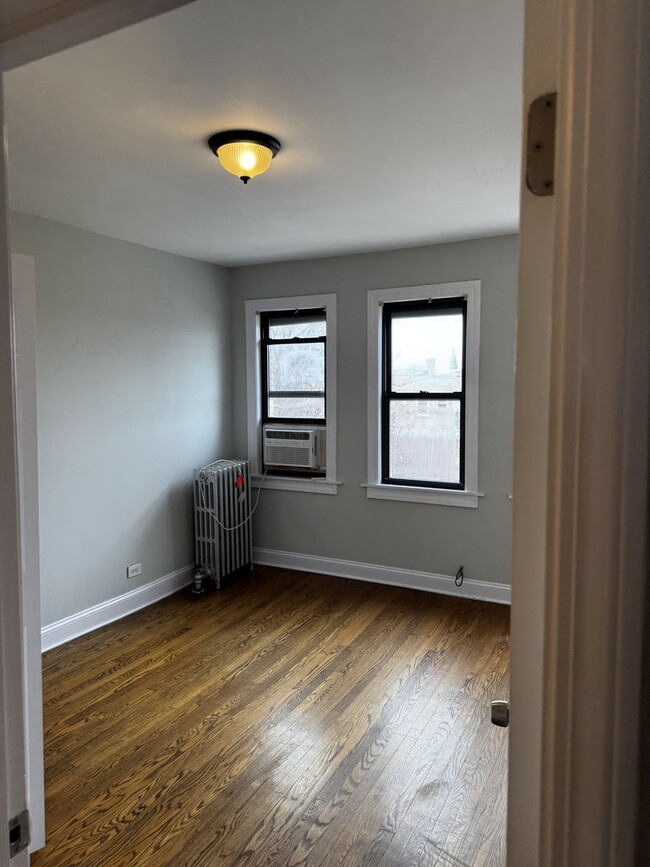 Photo - 5655 N Spaulding Ave