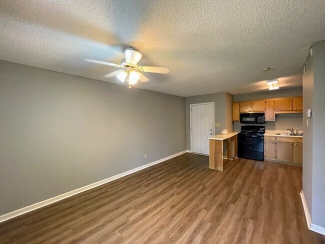 Photo - 6634 Willow Pointe Dr NW