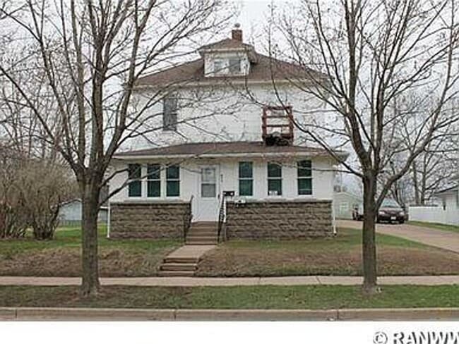 611-611 1/2 Bergen Ave Unit 611 1/2