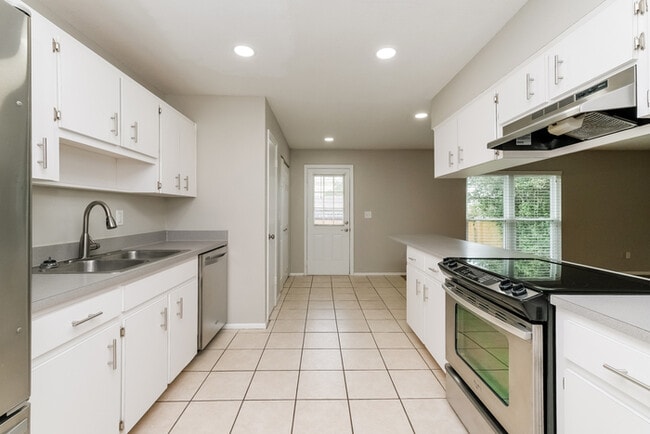 Photo - 3407 Groveview Dr
