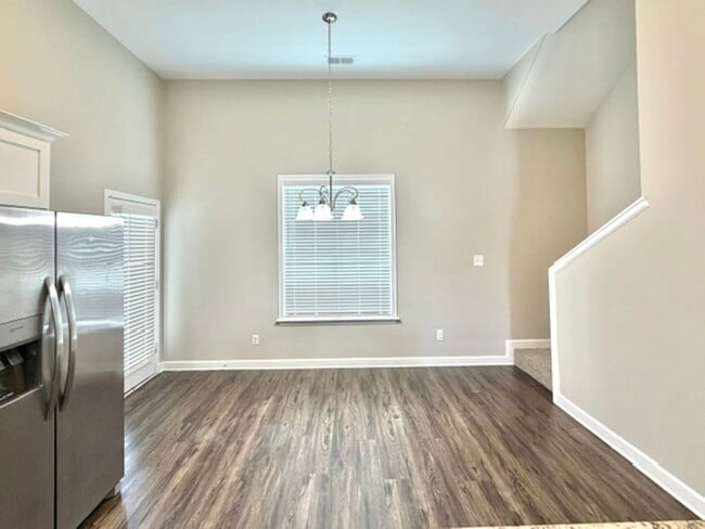 Photo - WindstoneEstateDr8750 Unit 1