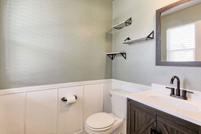 Photo - Stunning 4-Bedroom Home in The Ridge at Harmony!