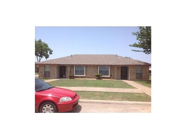 Building Photo - Great Duplex In Glenn Heights Rental