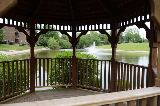 Photo - Crescent Ridge Apartments