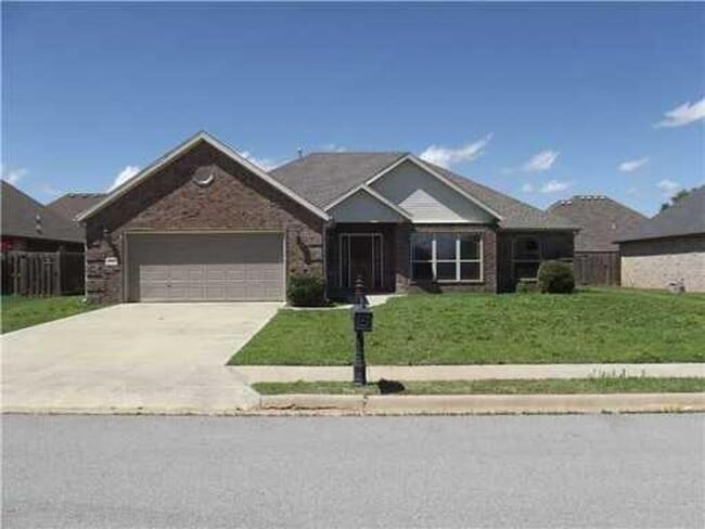 4 Bedroom 2 Bathroom home - 4 Bedroom 2 Bathroom home