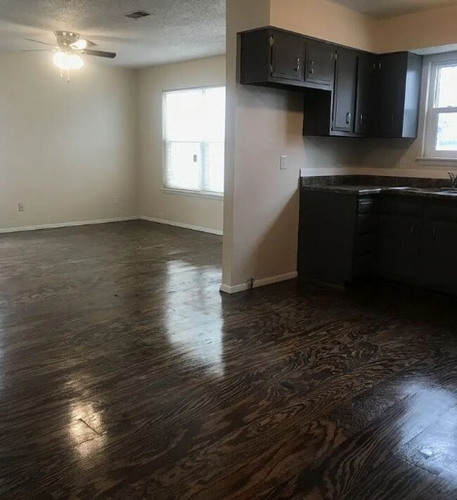 Photo - 1650 N Engel Ave