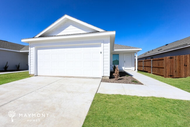 Building Photo - 1263 Maple St