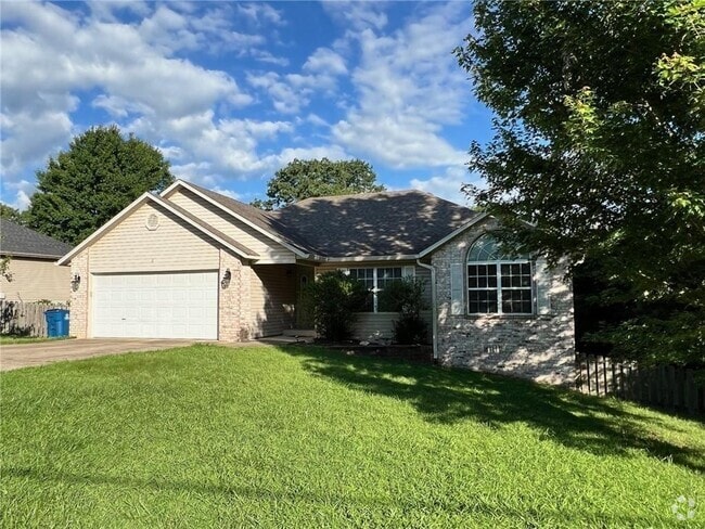 Building Photo - 6 Dillow Dr Rental