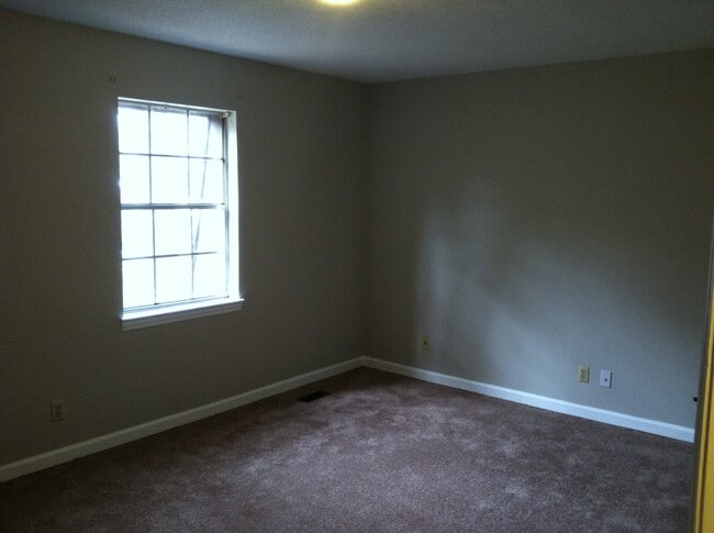 Photo - 748-750 Marley Way