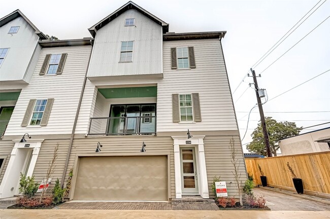 Building Photo - 2234 Lou Ellen Ln