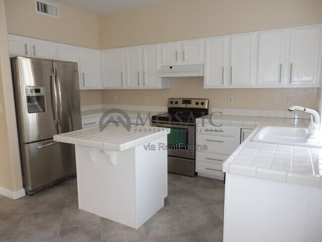 Photo - 2106 E Briarwood Terrace