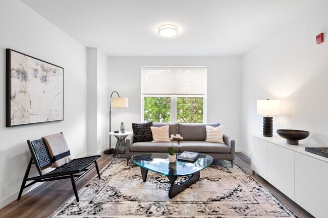 Photo - The Park at Woodbridge Station