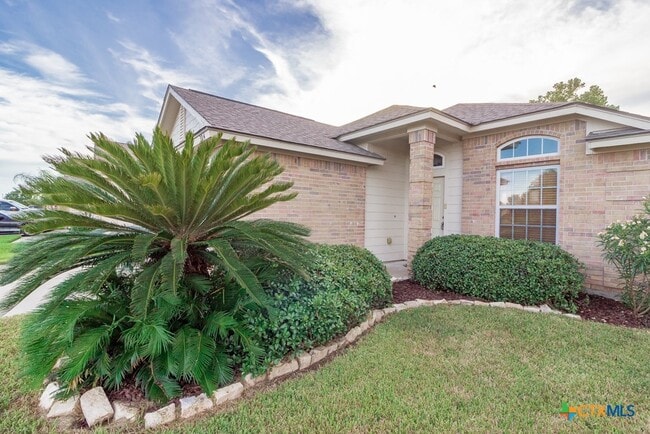 Photo - 304 Yosemite Dr