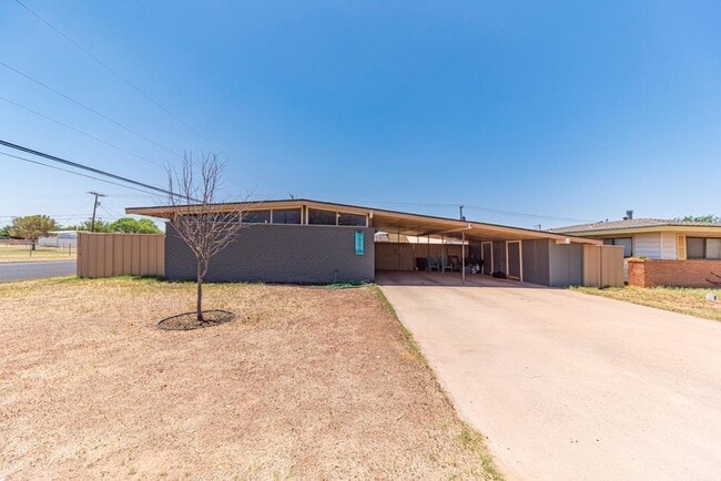 Photo - 2901 Nabors Ln