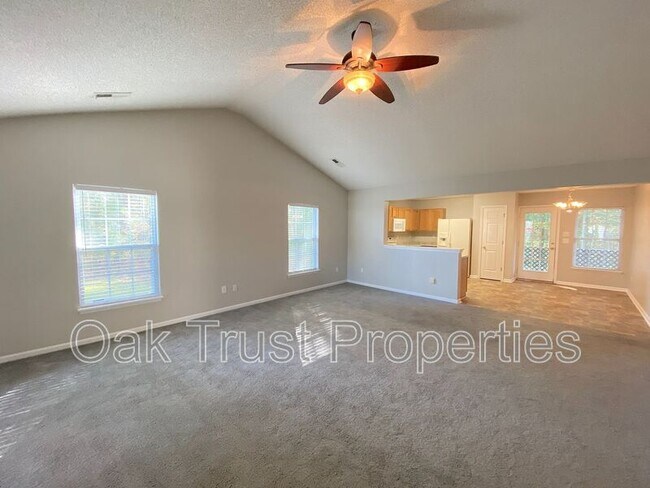 Photo - 411 Brookfield Ln