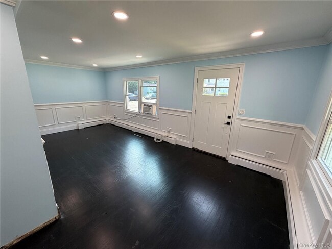 Photo - 305 Smithtown Blvd