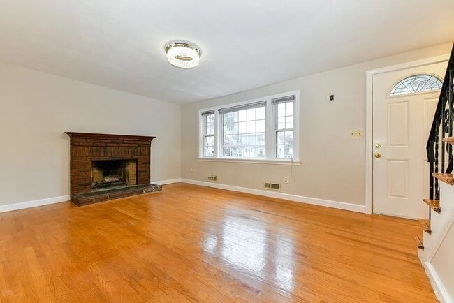 Photo - 14 Grassmere Rd Unit 1